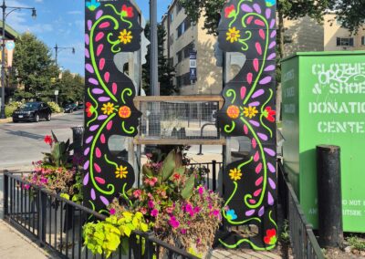 Howard St. “H” Sign